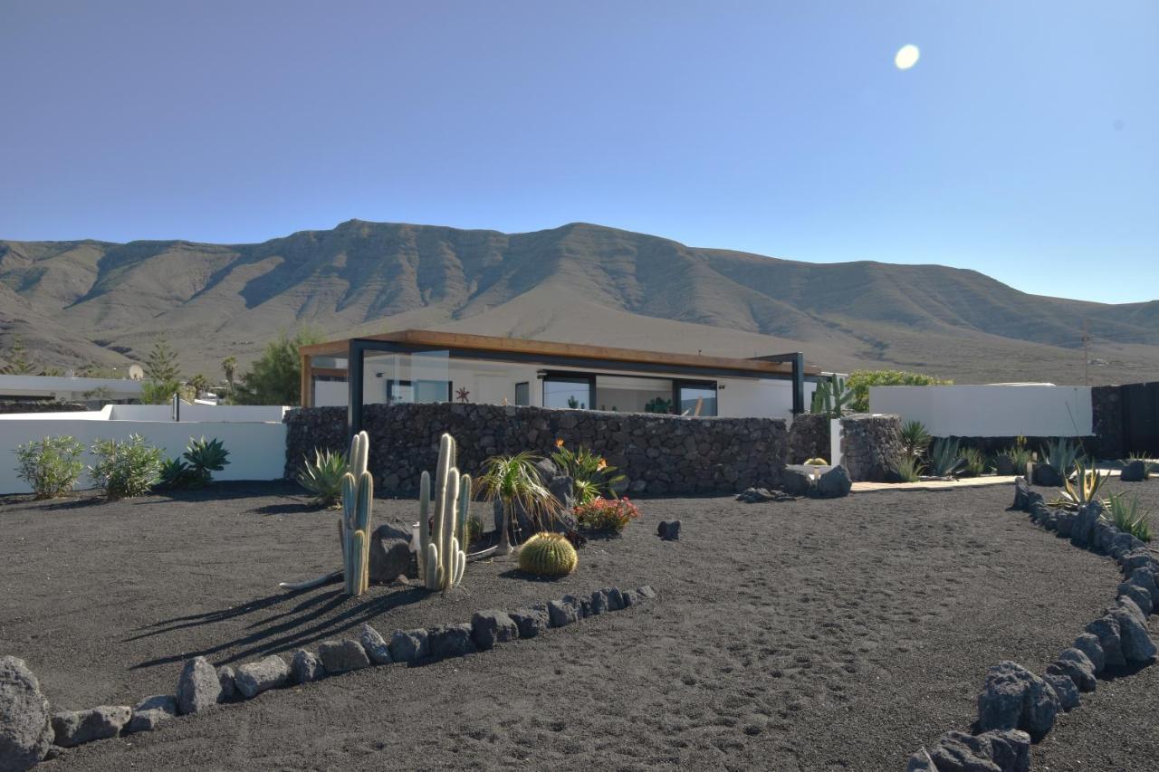 La Belle Vie Villa Famara Dış mekan fotoğraf