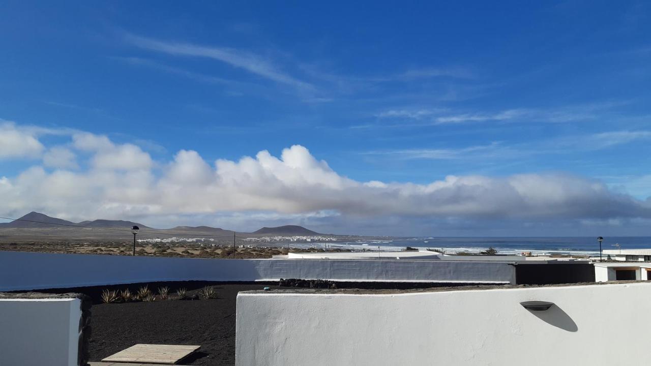 La Belle Vie Villa Famara Dış mekan fotoğraf