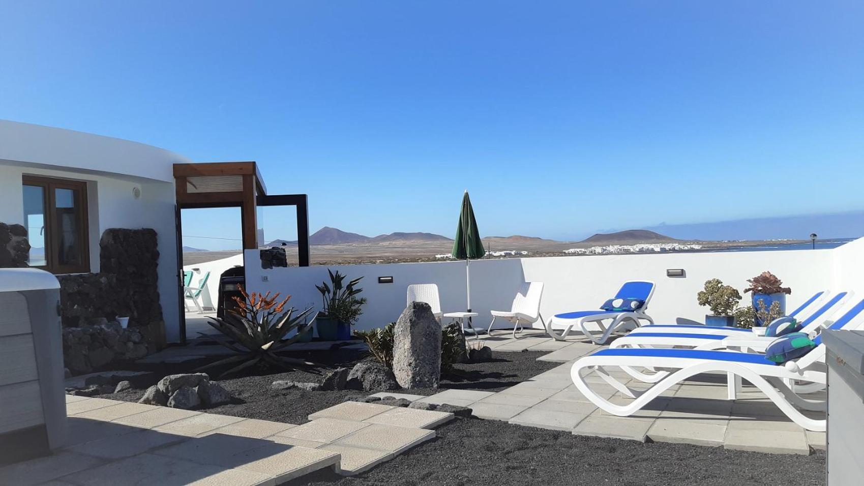 La Belle Vie Villa Famara Dış mekan fotoğraf